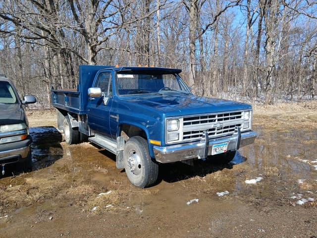 Image of Chevrolet Custom Deluxe 30 equipment image 1