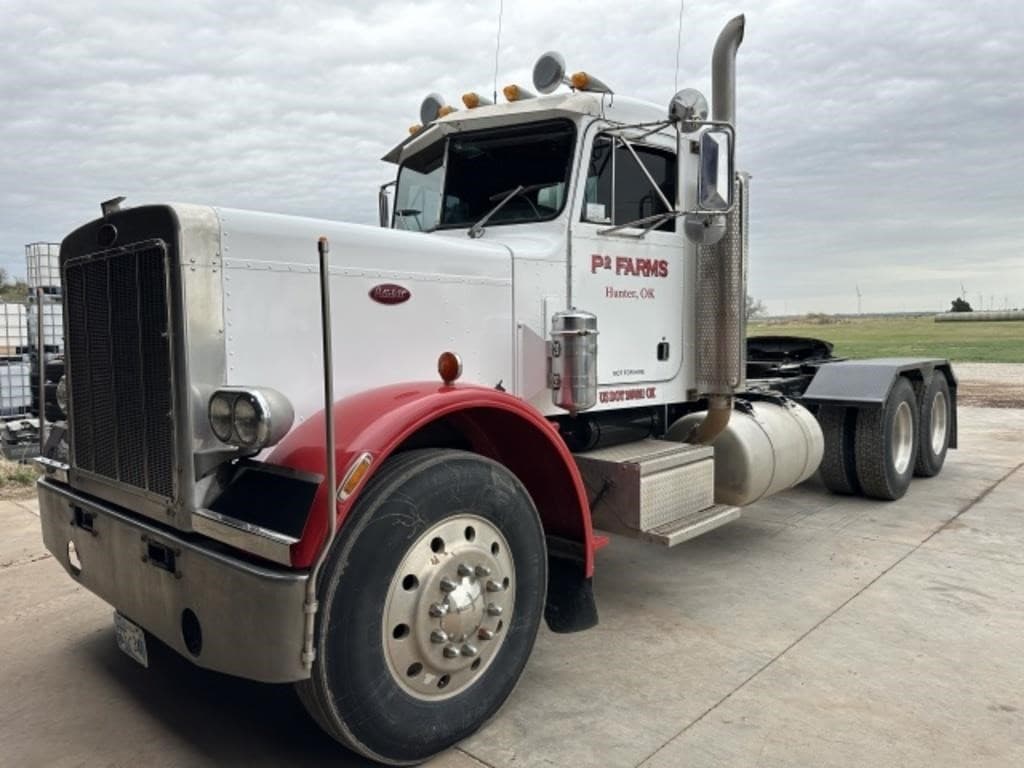 Image of Peterbilt 359 Primary image