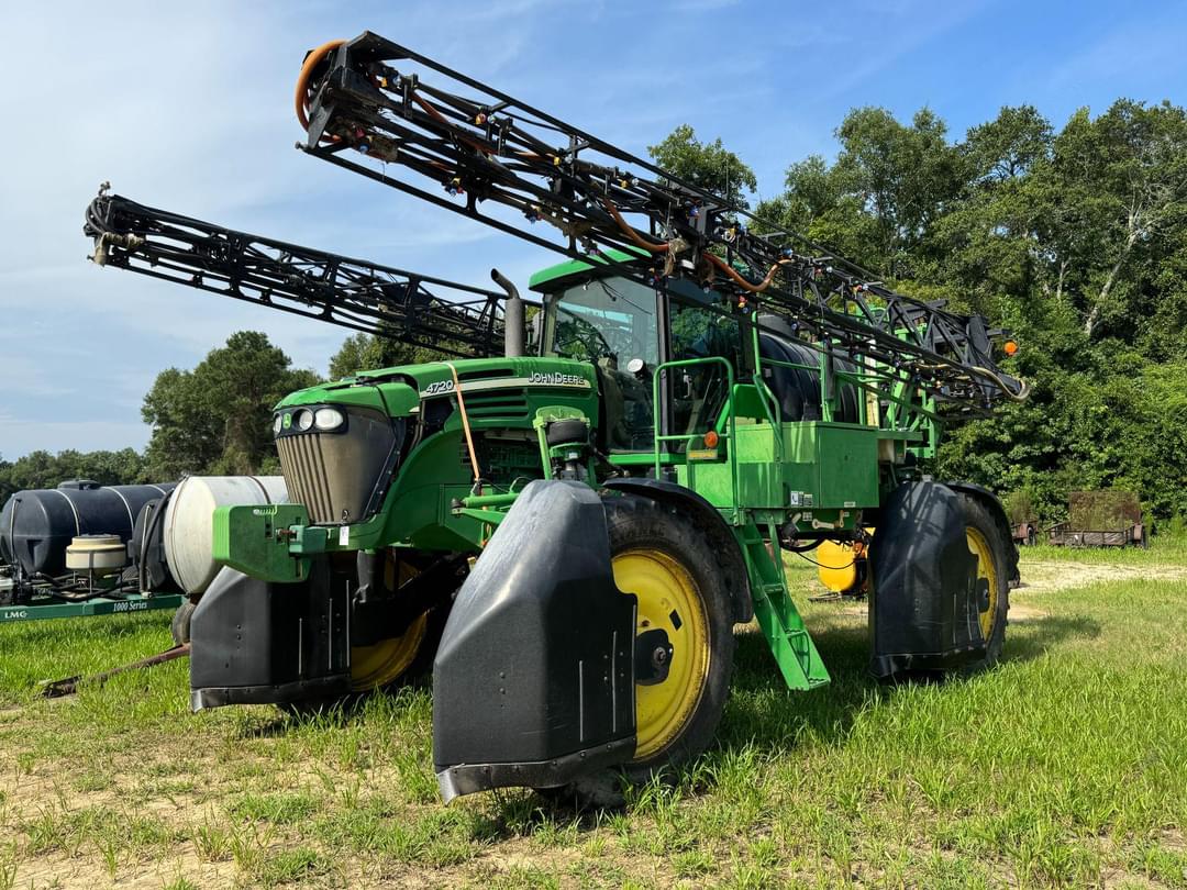 Image of John Deere 4720 Primary image