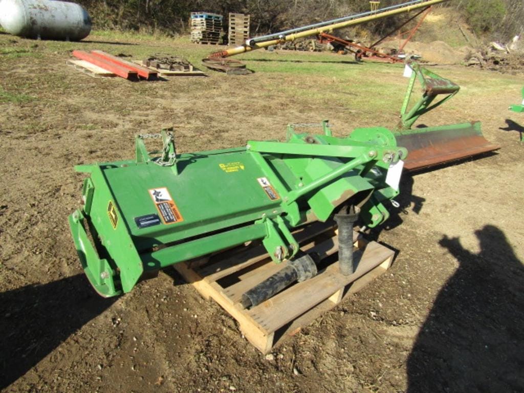 Main image John Deere 660
