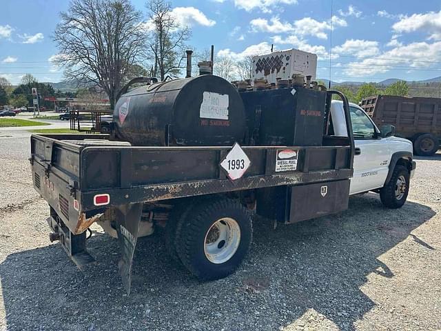 Image of Chevrolet 3500 equipment image 3