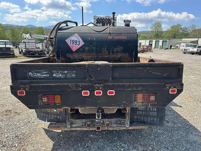 Image of Chevrolet 3500 equipment image 4