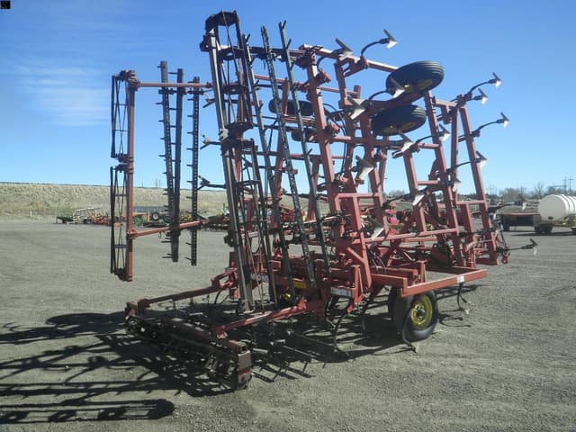 Image of Sunflower 5033 equipment image 3