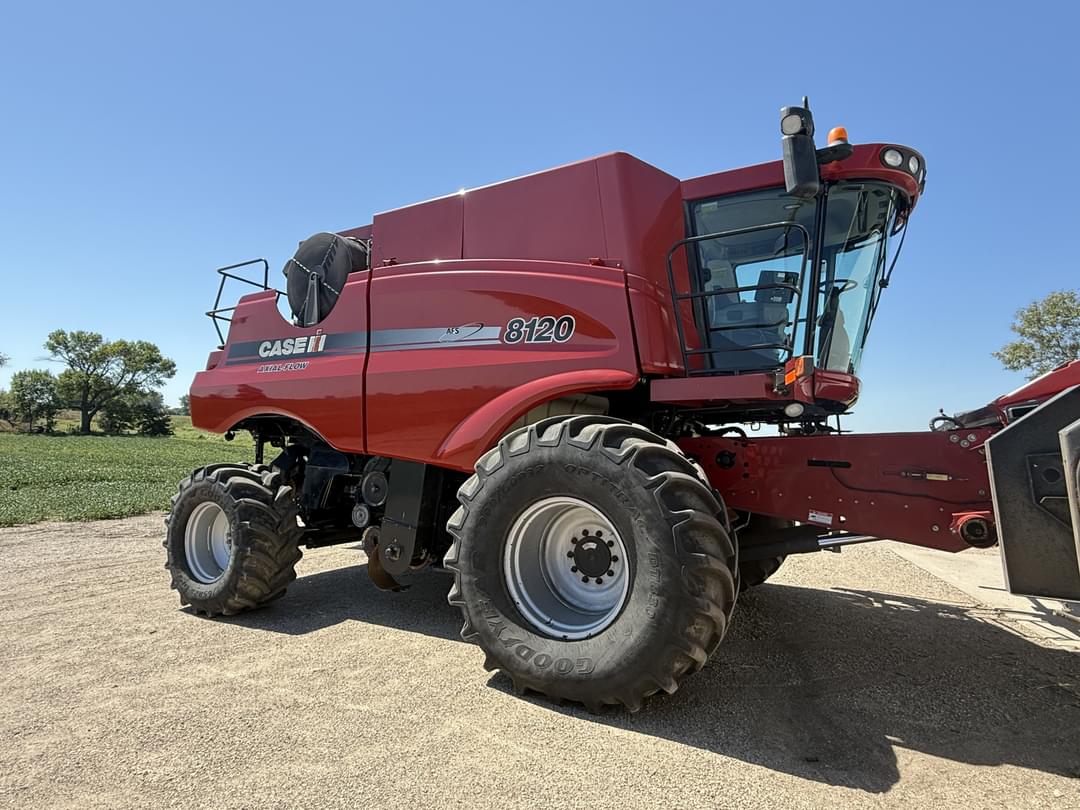 Image of Case IH 8120 Primary image