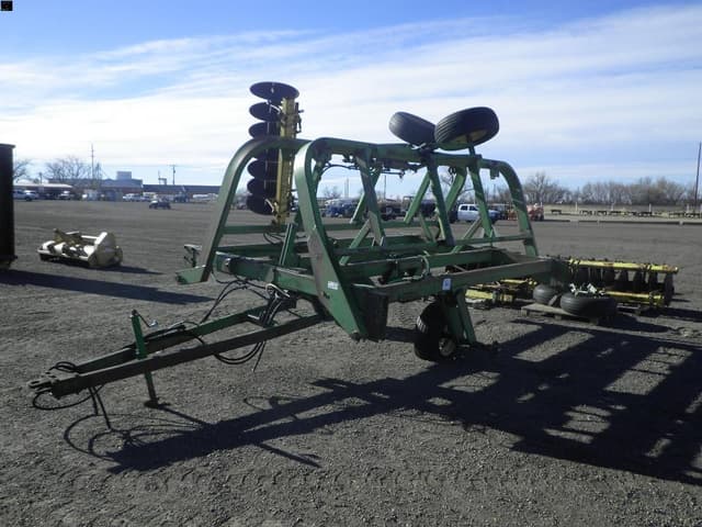 Image of John Deere 230 equipment image 3