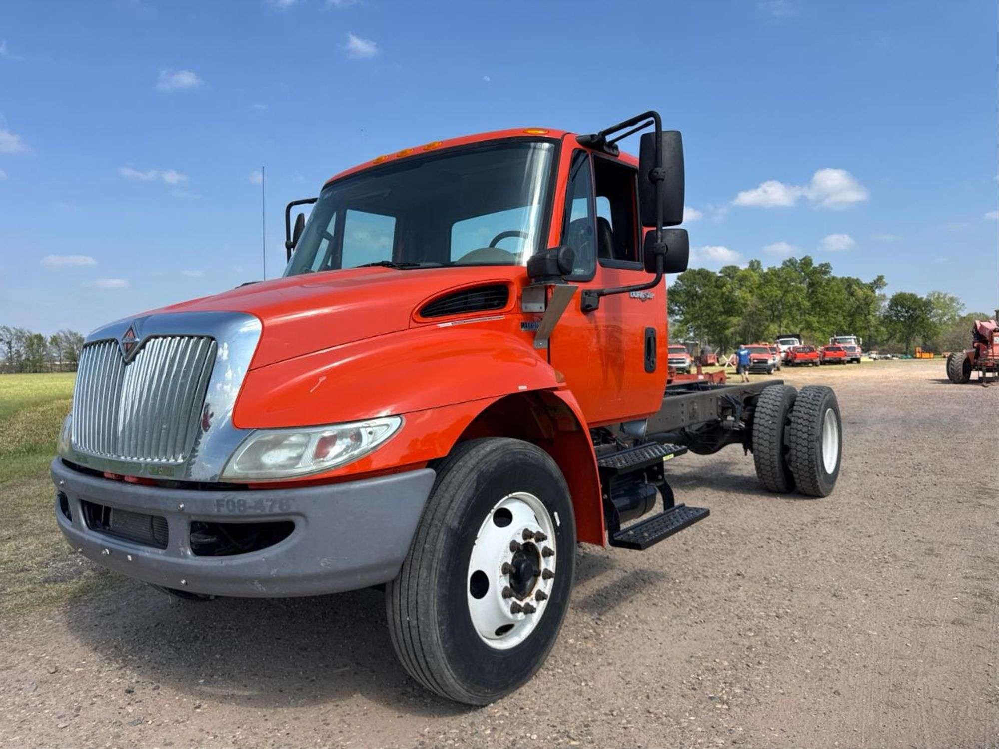 2015 International Durastar 4300 Equipment Image0