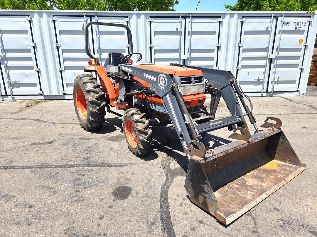 Image of Kubota L2900 Primary image