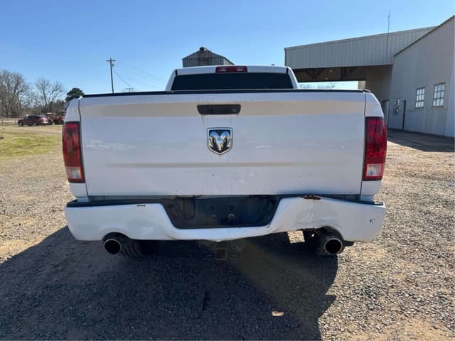 Image of Dodge Ram 1500 equipment image 3