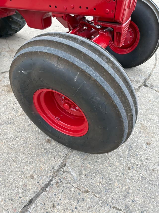 Image of International Harvester 1466 equipment image 4