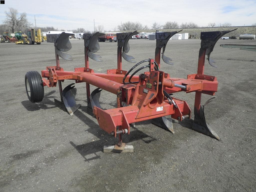 Image of Case IH 165 Primary image