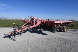 SOLD - Sunflower 4412 Lot No. 1017 Tillage with 5 Shanks | Tractor Zoom