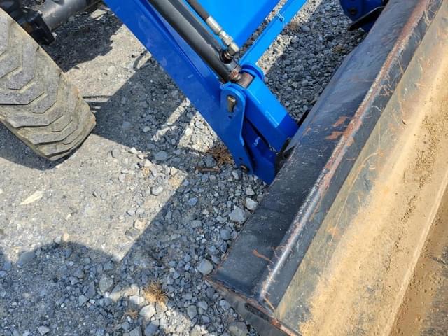 Image of New Holland Boomer 3045 equipment image 3