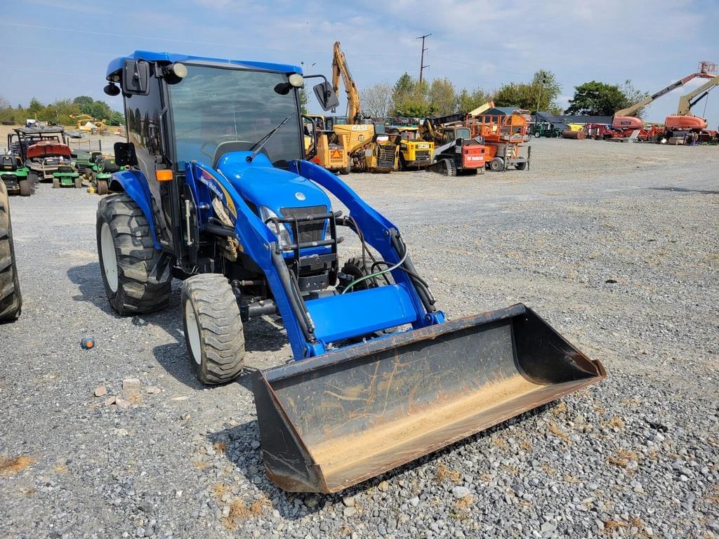 Image of New Holland Boomer 3045 Primary image