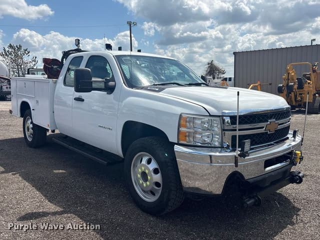 Image of Chevrolet 3500HD equipment image 2
