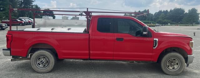 Image of Ford F-250 equipment image 1