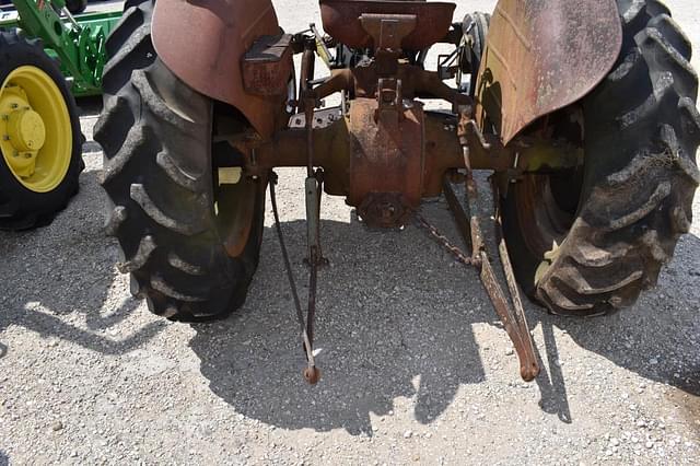 Image of Ford 2000 equipment image 4