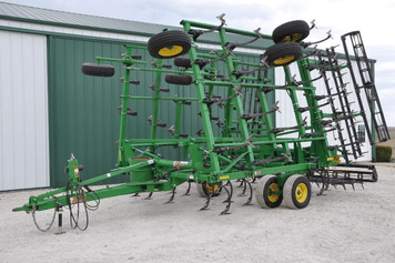 Main image John Deere 2210