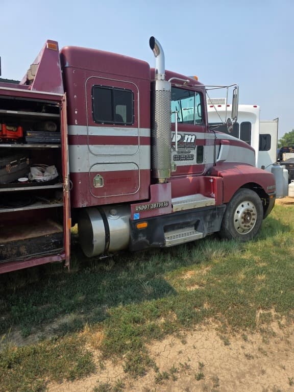 Image of Kenworth T600 equipment image 3