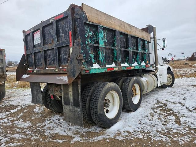 Image of Peterbilt 377 equipment image 4