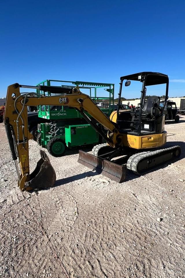 Image of Caterpillar 303.5E2 equipment image 2