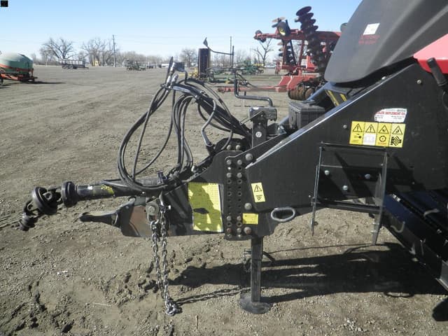 Image of Case IH LB334 equipment image 4