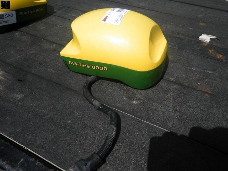 Image of John Deere StarFire 6000 Image 1