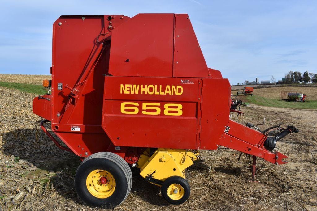 Main image New Holland 658