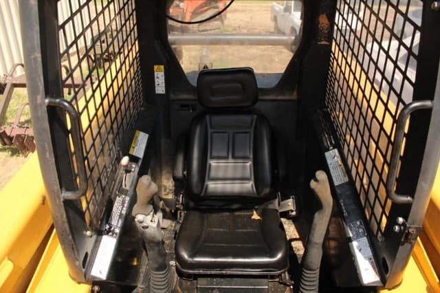 Image of John Deere 270 equipment image 1