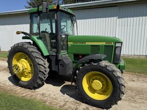 2001 John Deere 7810 Image