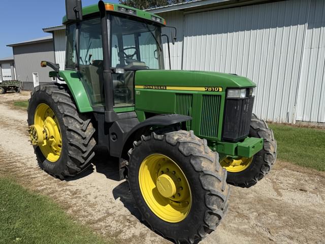 Image of John Deere 7810 equipment image 1