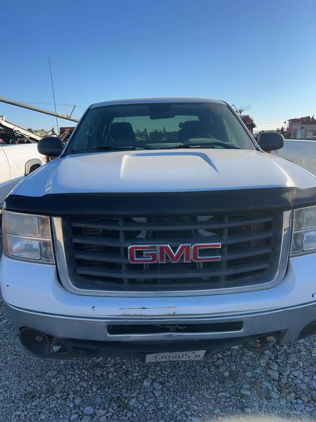 Image of GMC 2500HD equipment image 1