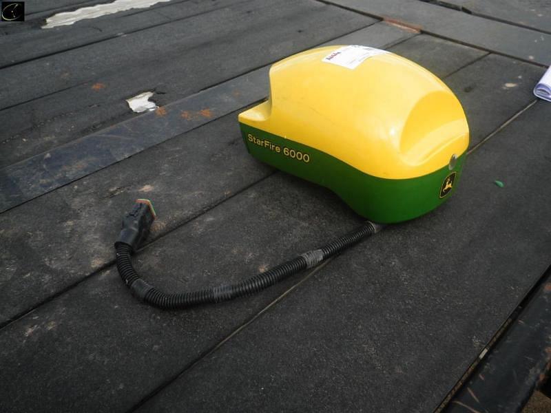 Image of John Deere StarFire 6000 Image 1