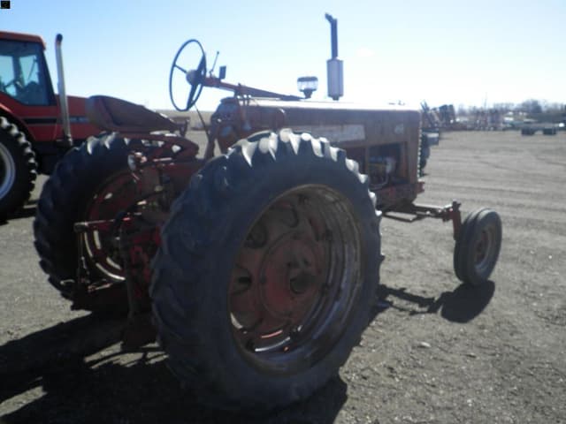 Image of Farmall 450 equipment image 4