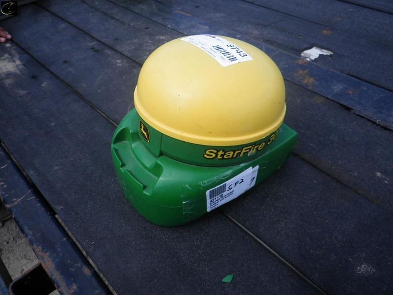 Image of John Deere StarFire 3000 Image 1