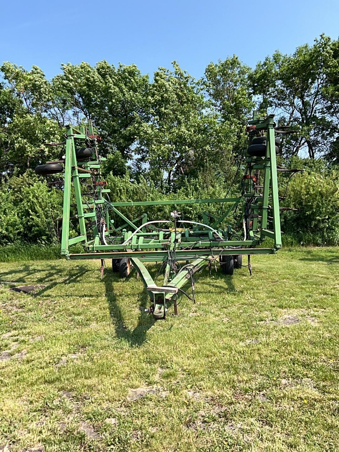 Image of John Deere 1610 Primary image