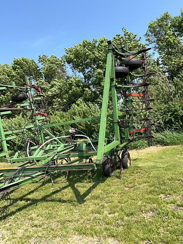 Image of John Deere 1610 equipment image 3
