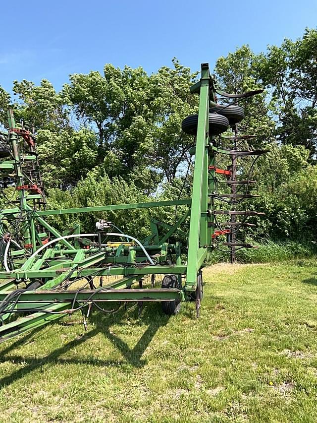 Image of John Deere 1610 equipment image 4