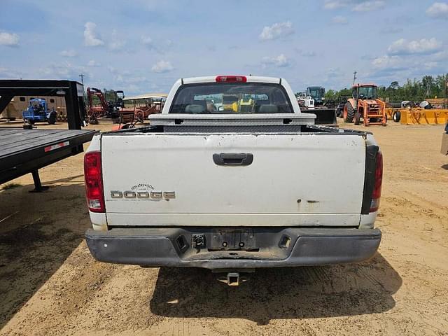 Image of Dodge Ram 1500 equipment image 4