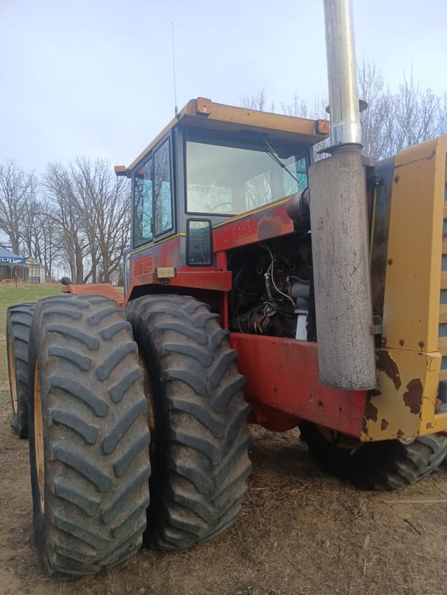 Image of Versatile 875 equipment image 1