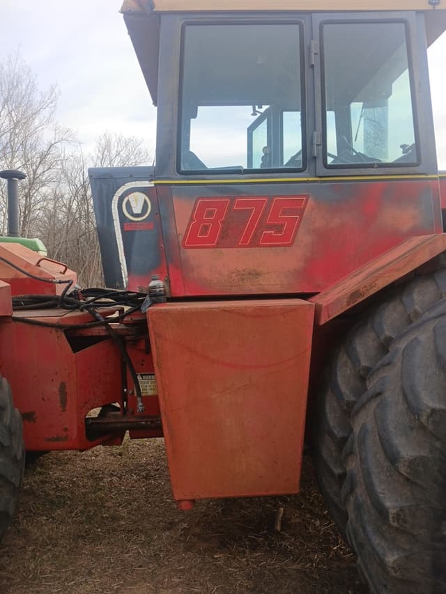 Image of Versatile 875 equipment image 3