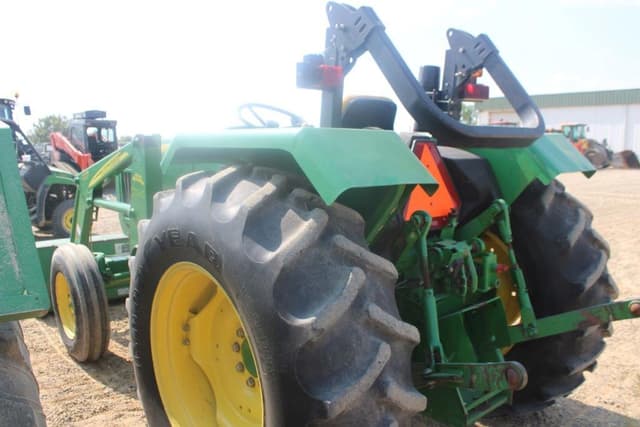 Image of John Deere 5303 equipment image 4