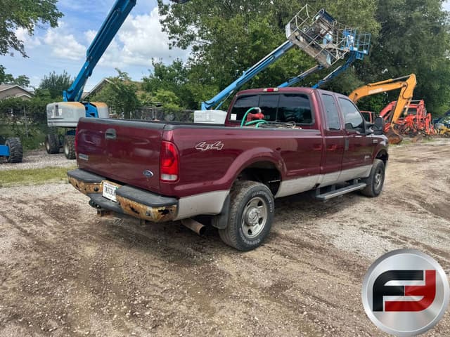 Image of Ford F-250 equipment image 4