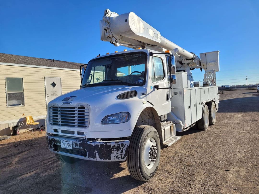 Image of Freightliner M2 106 Primary image