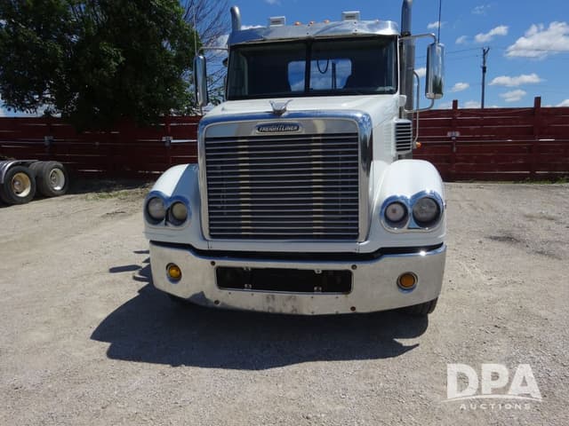 Image of Freightliner Coronado equipment image 4