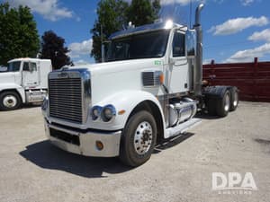 2015 Freightliner Coronado Image