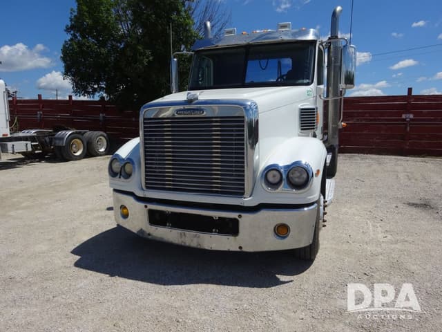 Image of Freightliner Coronado equipment image 3