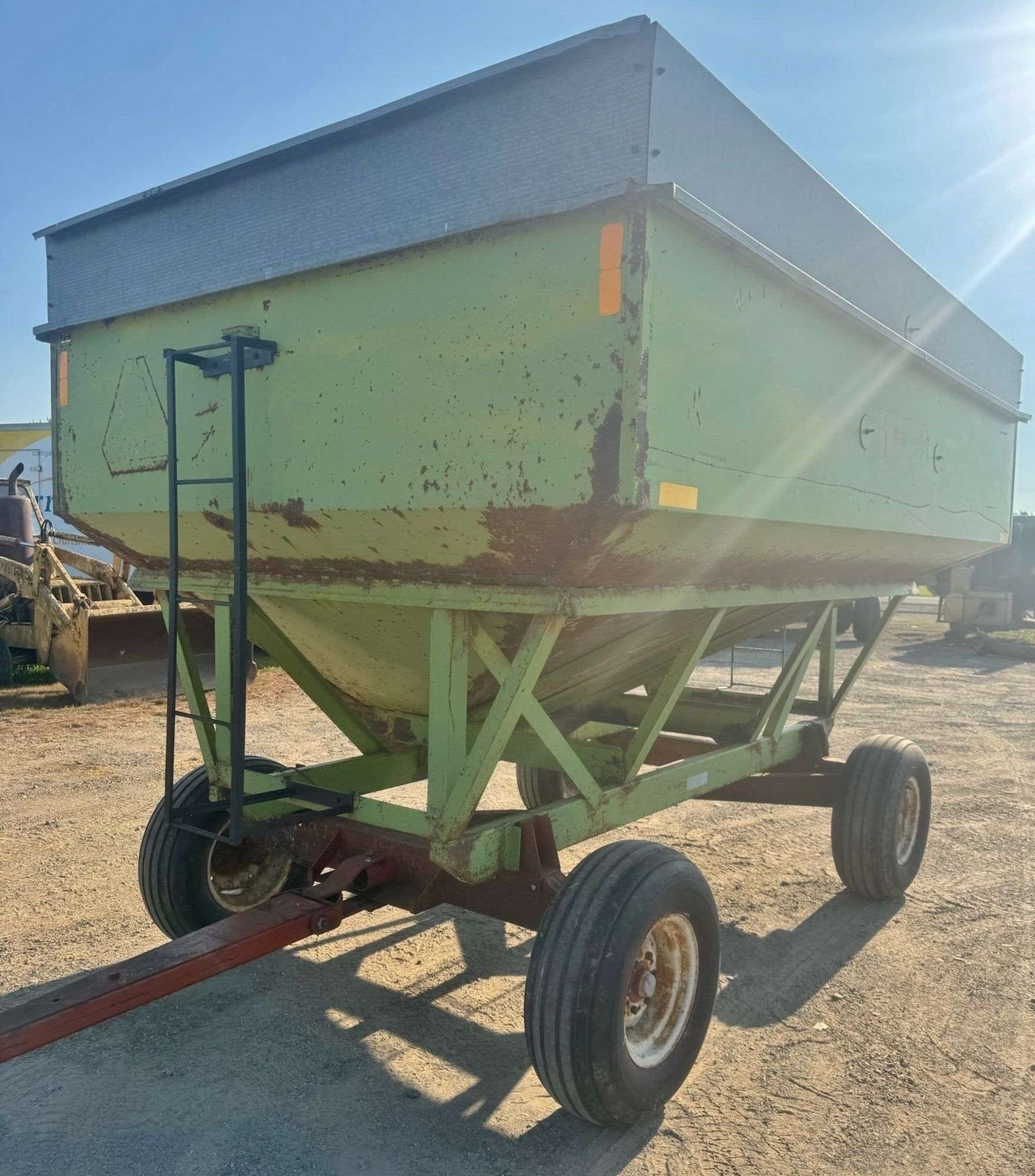 Parker 2600 Equipment Image0