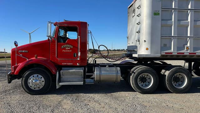 Image of Kenworth T800 equipment image 1