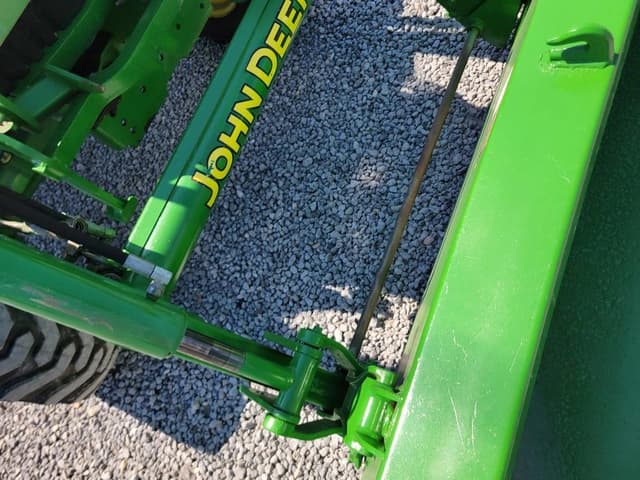 Image of John Deere 4066R equipment image 3