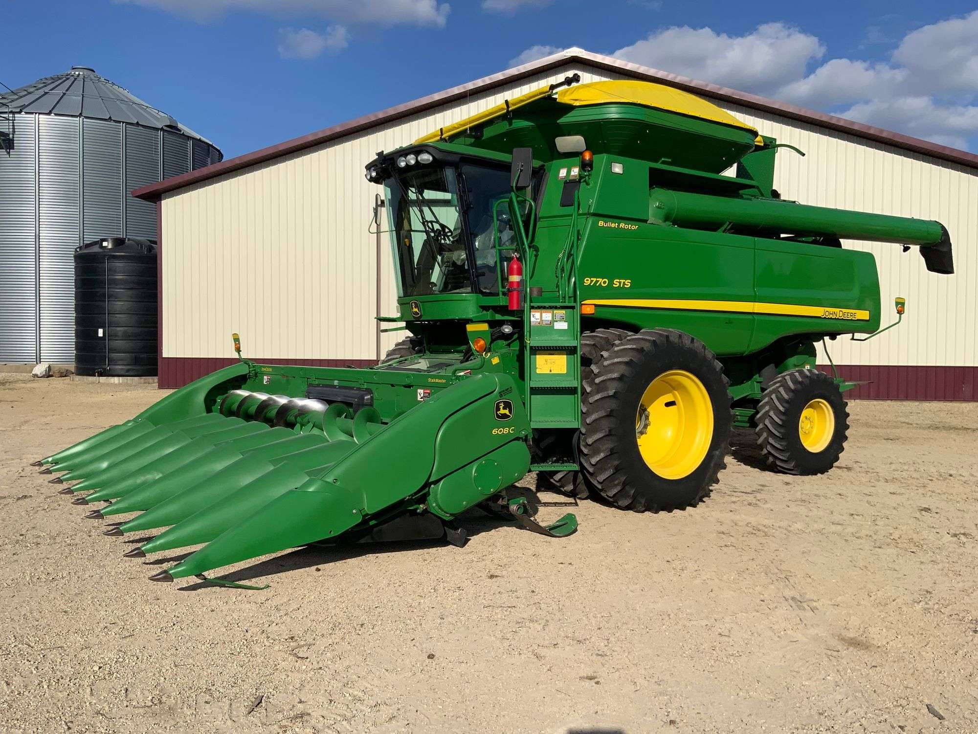 2010 John Deere 9770 STS Equipment Image0
